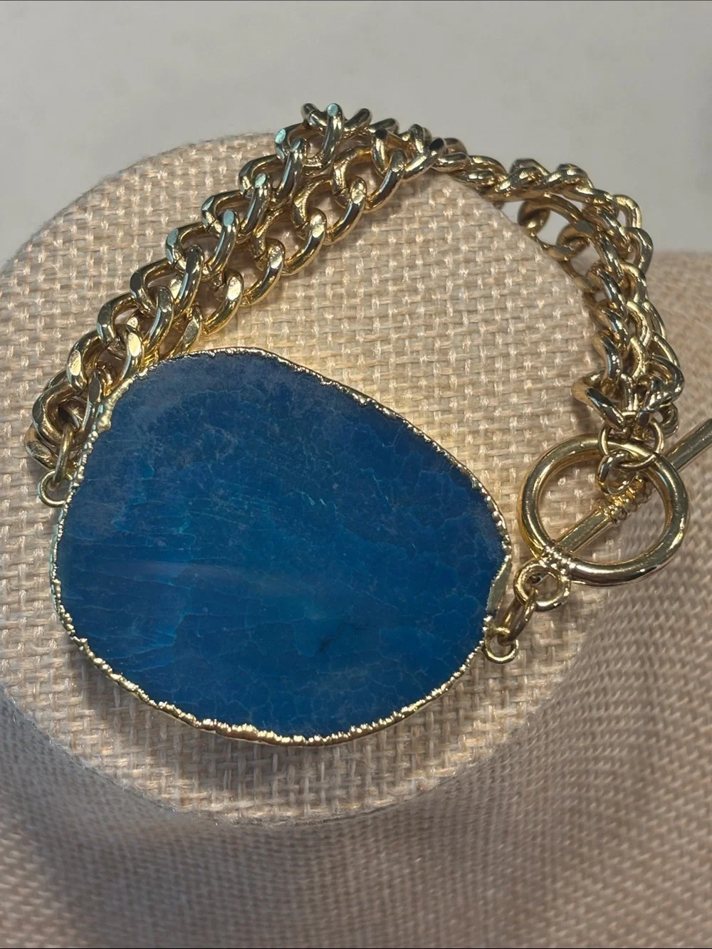 Gold Chain Bracelet with Blue Agate Slice